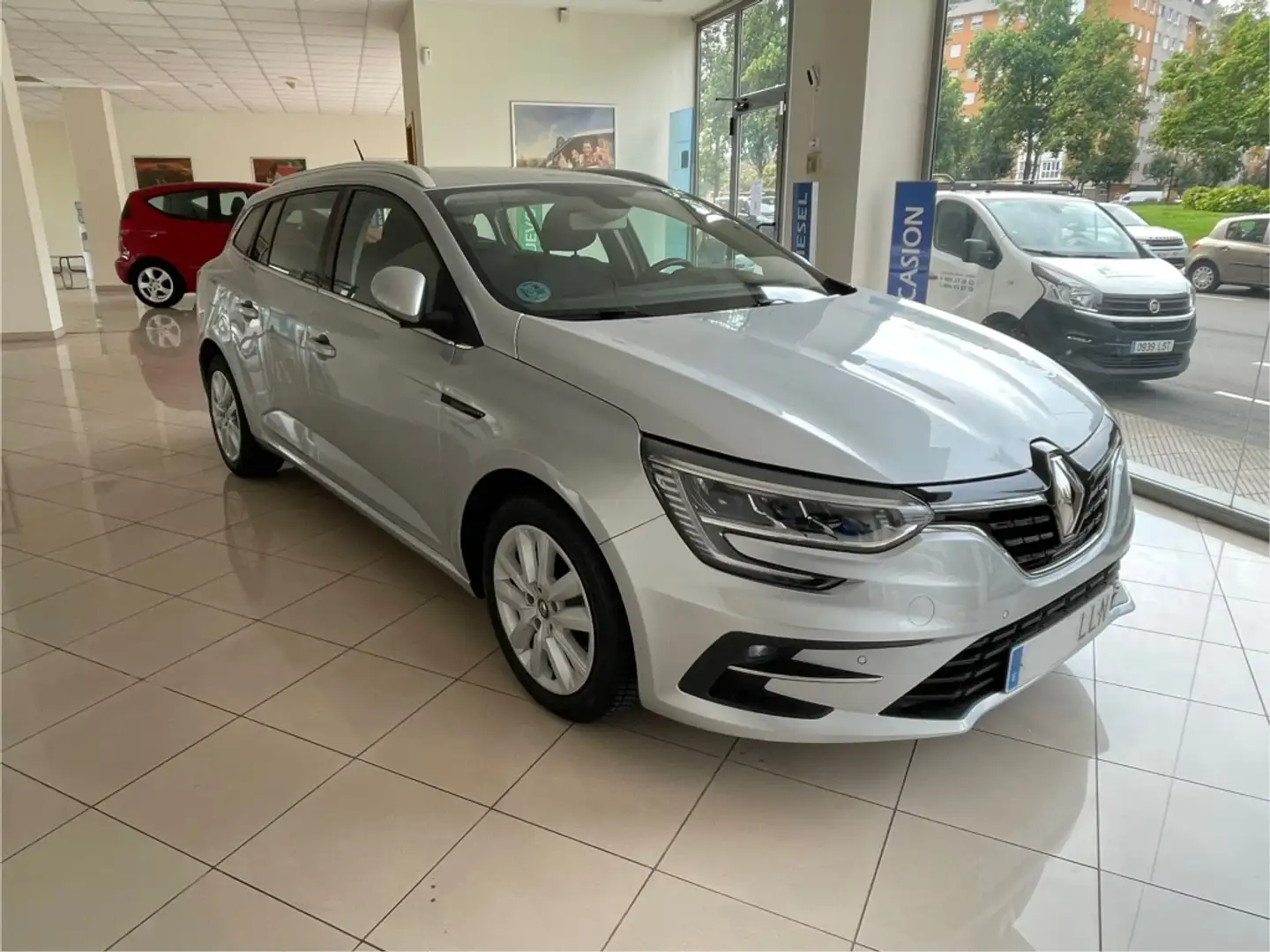 Renault Megane S.T. 1.5dCi Blue Intens 85kW Gris - 1