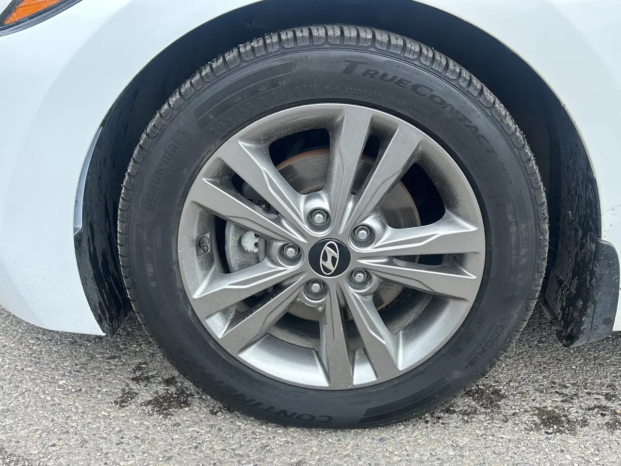 Hyundai ELANTRA снимка Hyundai ELANTRA