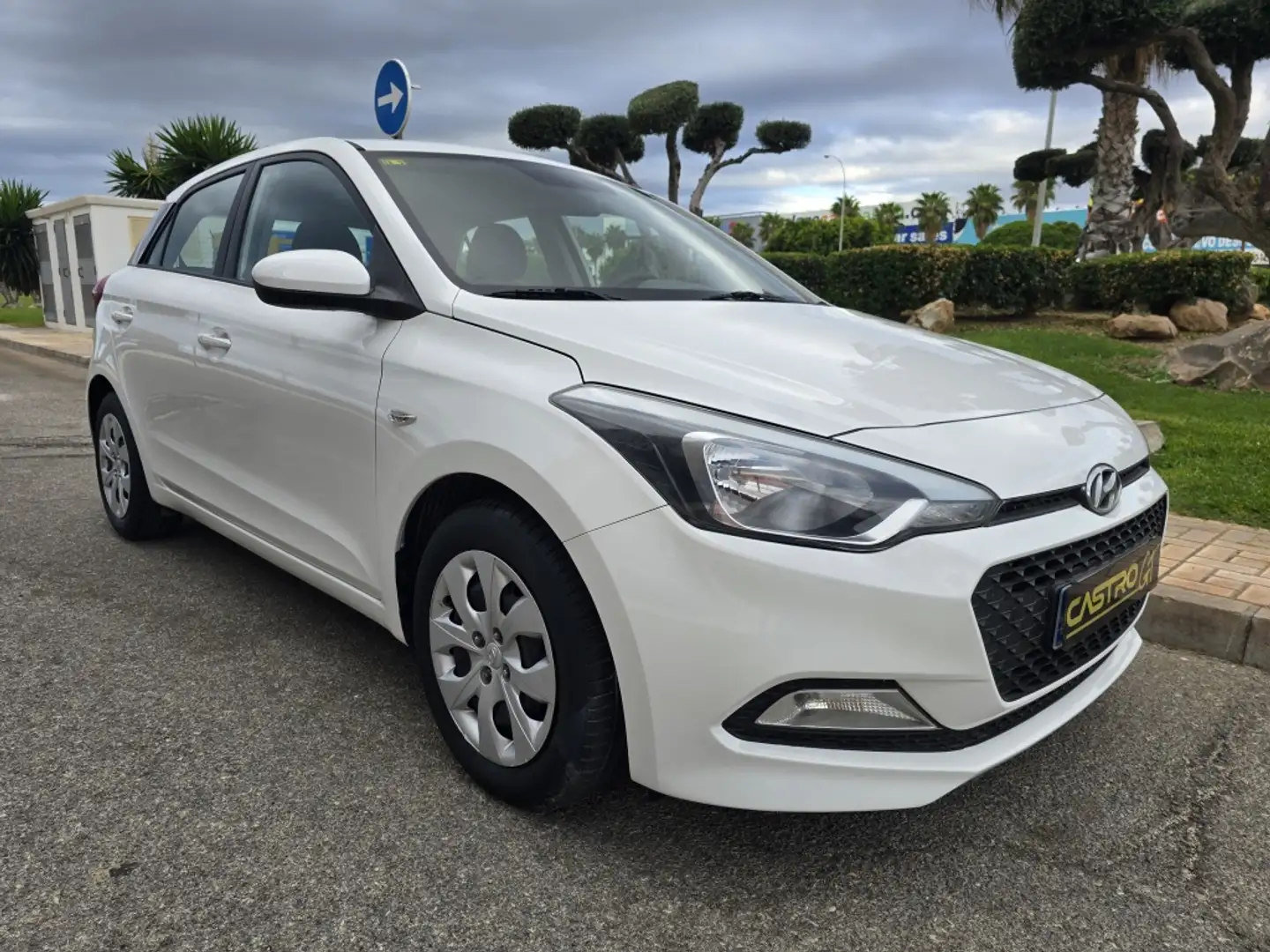 Hyundai i20 1.2 Klass Blanc - 1