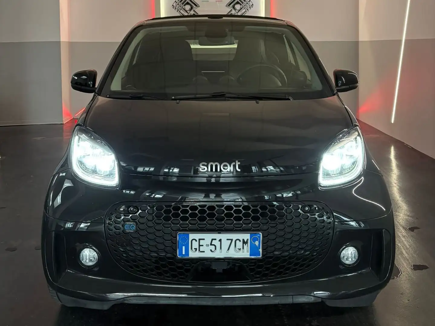 smart forTwo Fortwo III 2020 Cabrio Cabrio eq Edition One 4,6kW Schwarz - 1