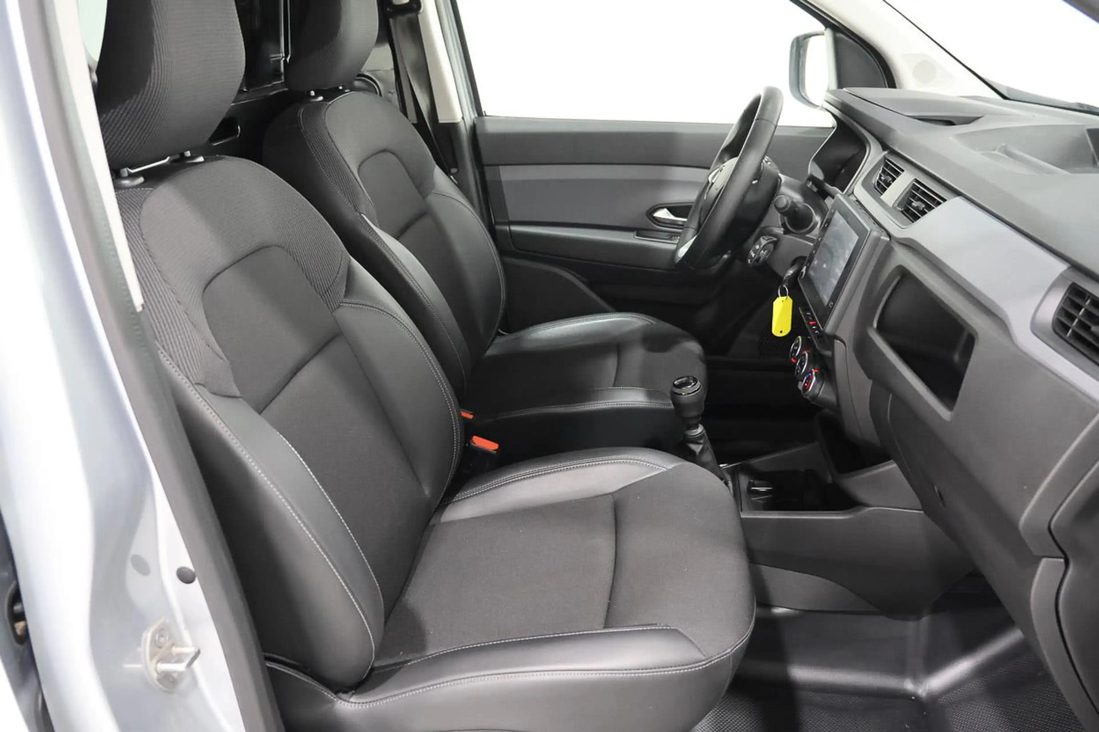 Renault Express 1.3 TCE 102 CLIM - REGU - CARPLAY - GPS — photo 6