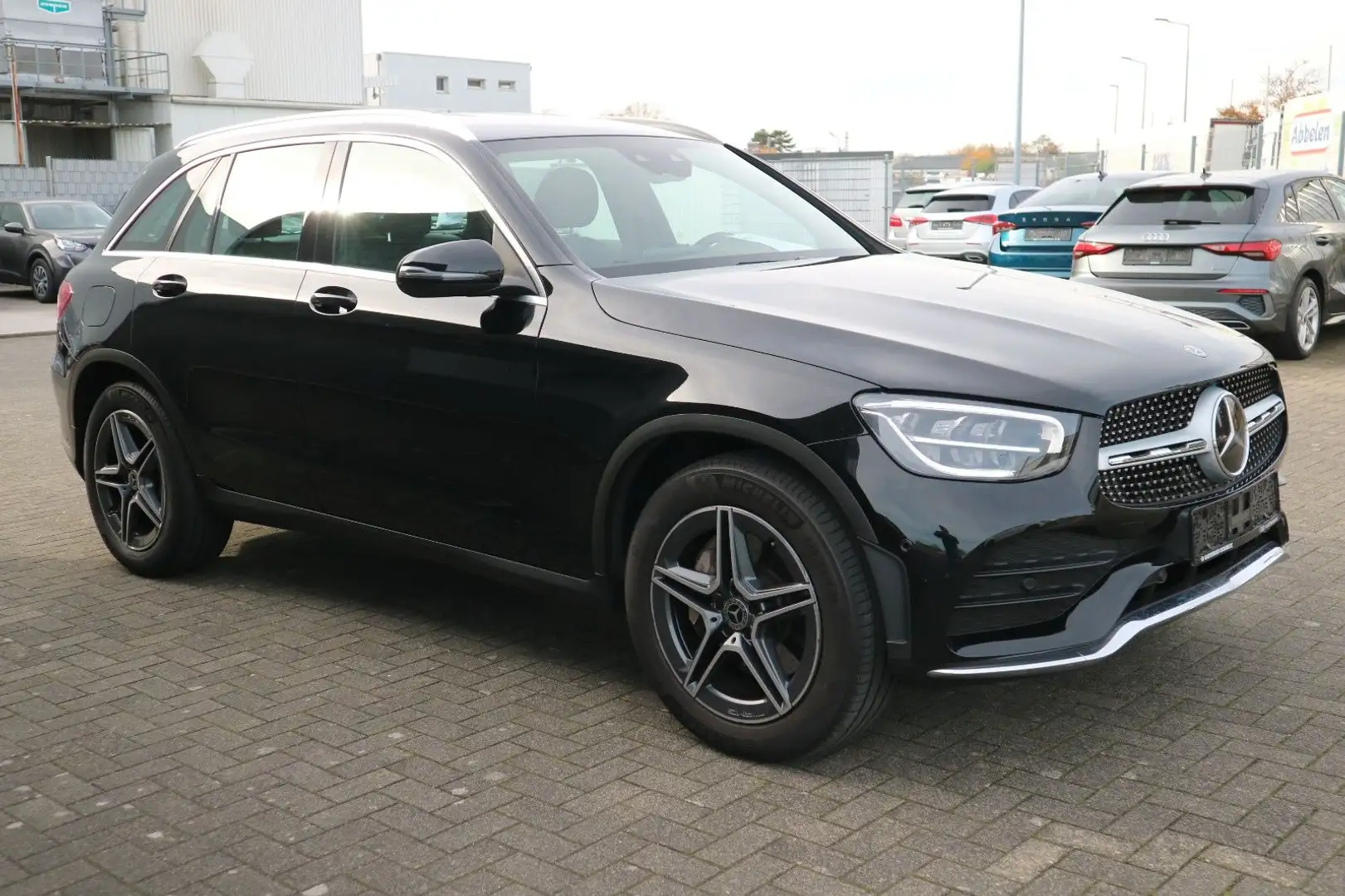 Mercedes-Benz GLC 220 d 4Matic AMG *AMBIENTE*LED*CAM* Schwarz - 2
