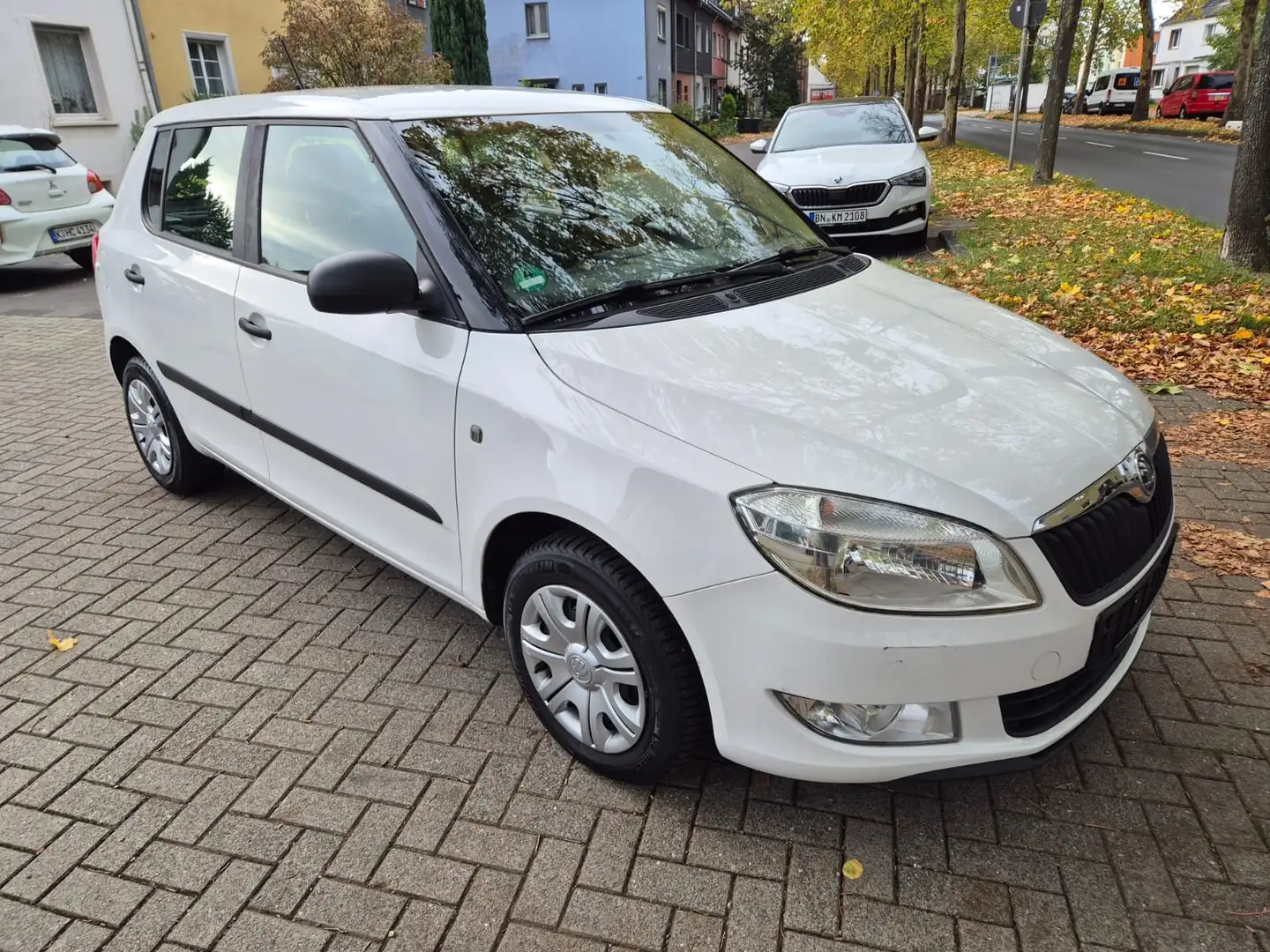 Skoda Fabia Cool Edition 1.2/ Inspektion neu/ Kettensatz neu Weiß - 2