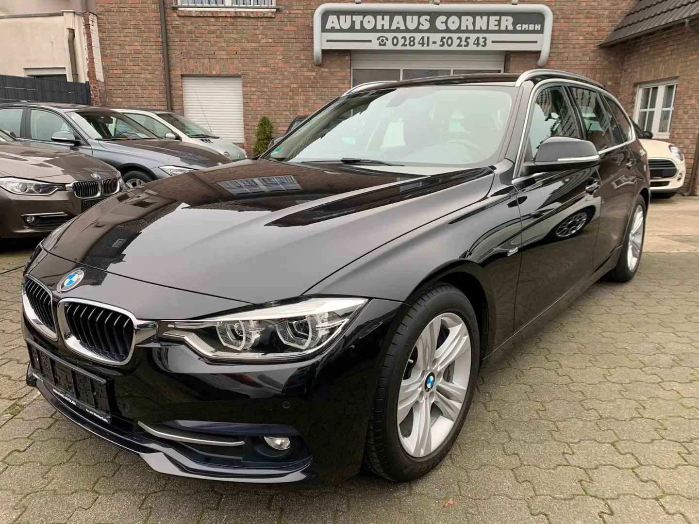 BMW 318 i Touring Sport Line M Sport Fahrwerk Leder Schwarz - 1