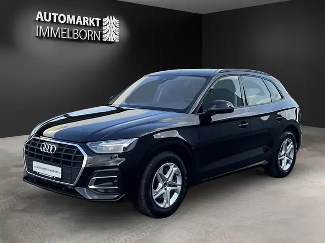Audi Q5 view 2