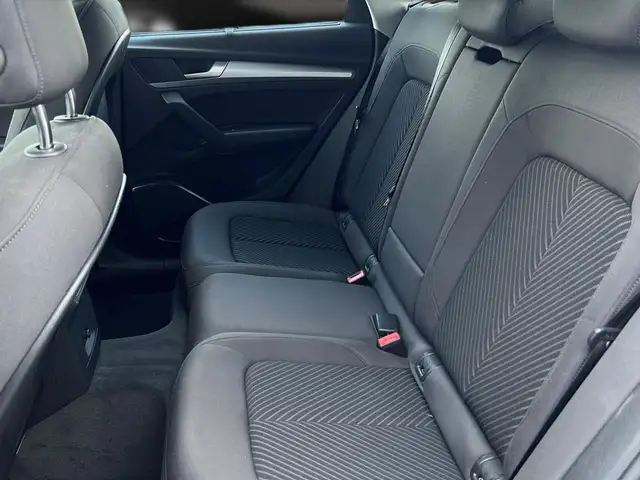 Audi Q5 view 15