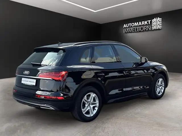 Audi Q5 view 7