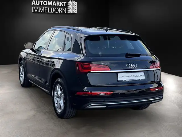 Audi Q5 view 5
