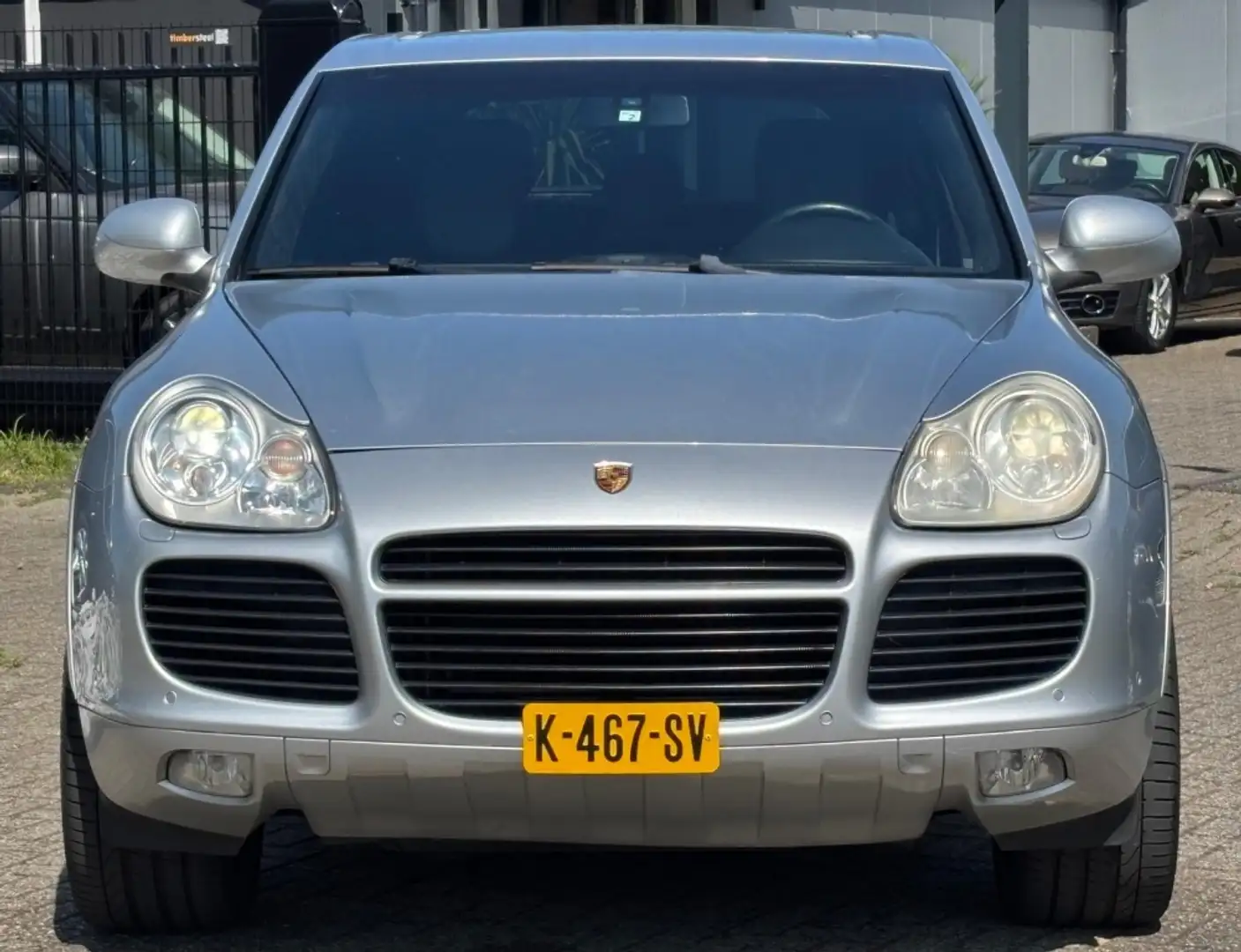 Porsche Cayenne 4.5 V8 Turbo Youngtimer Luchtvering BTW Grijs - 2