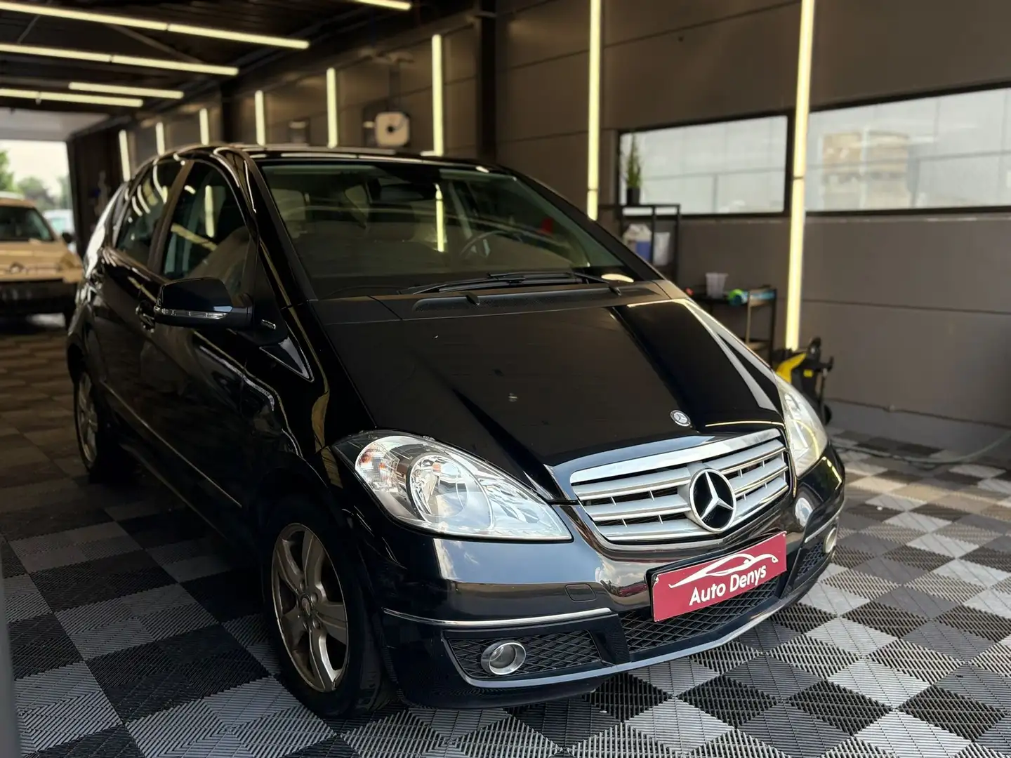 Mercedes-Benz A 160 BlueEFFICIENCY Elegance 140.900 Km. Bj. 2011 Noir - 2