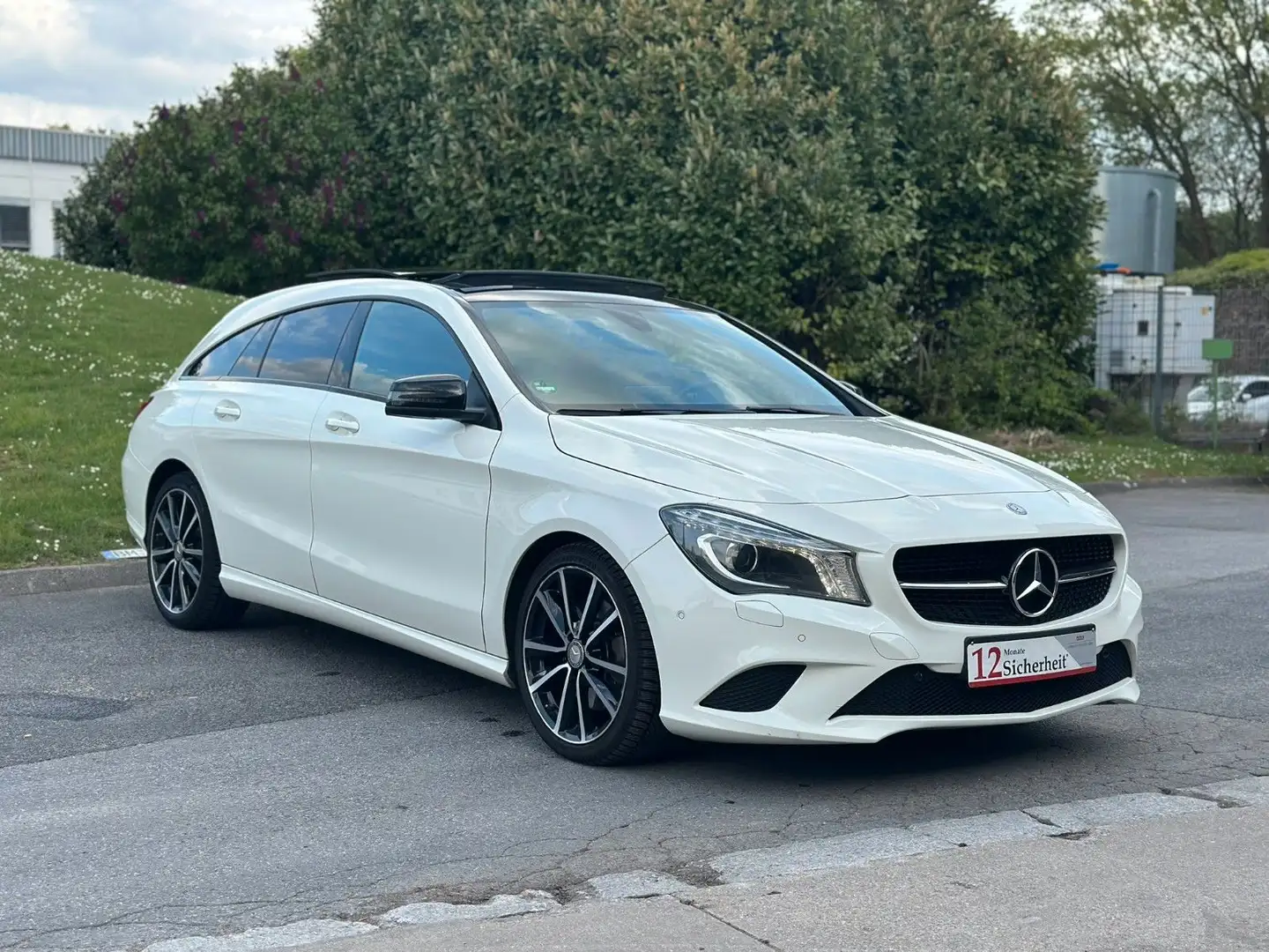 Mercedes-Benz CLA 250 Shooting Brake Night Paket*Pano*Navi* Weiß - 1