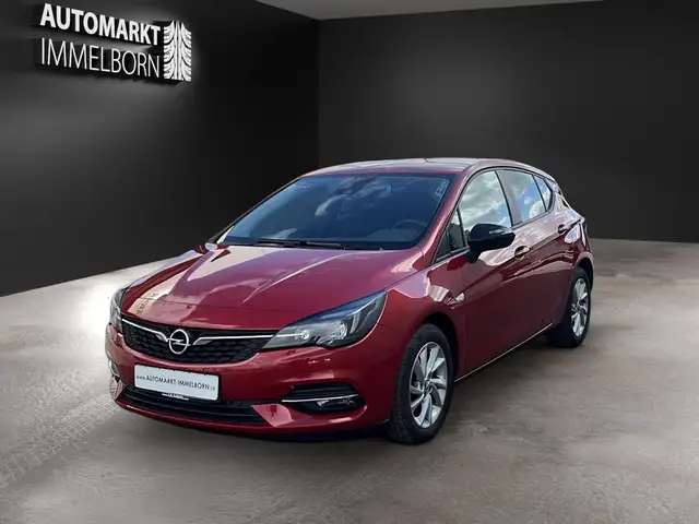 Opel Astra view 3
