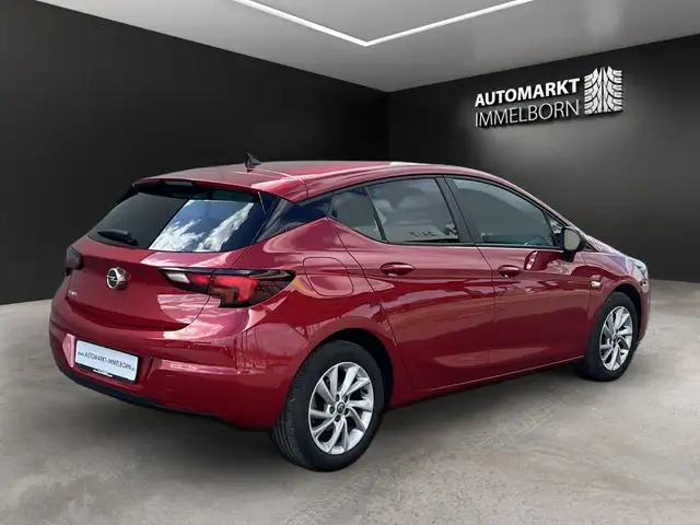 Opel Astra view 8