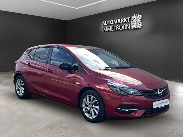Opel Astra view 2