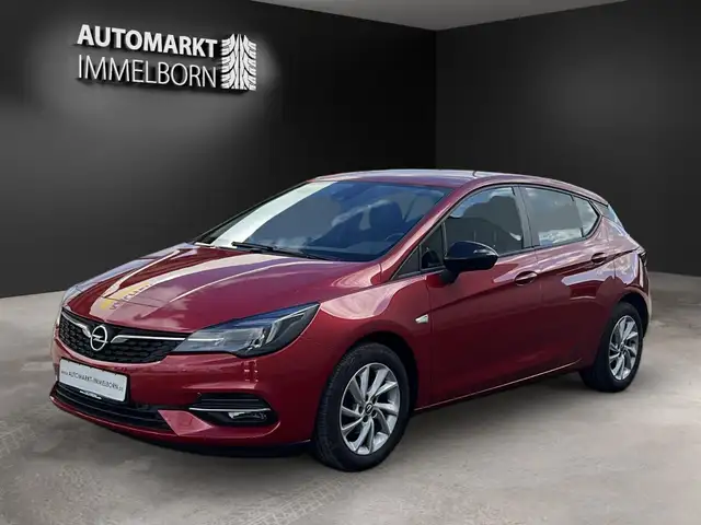 Opel Astra view 4