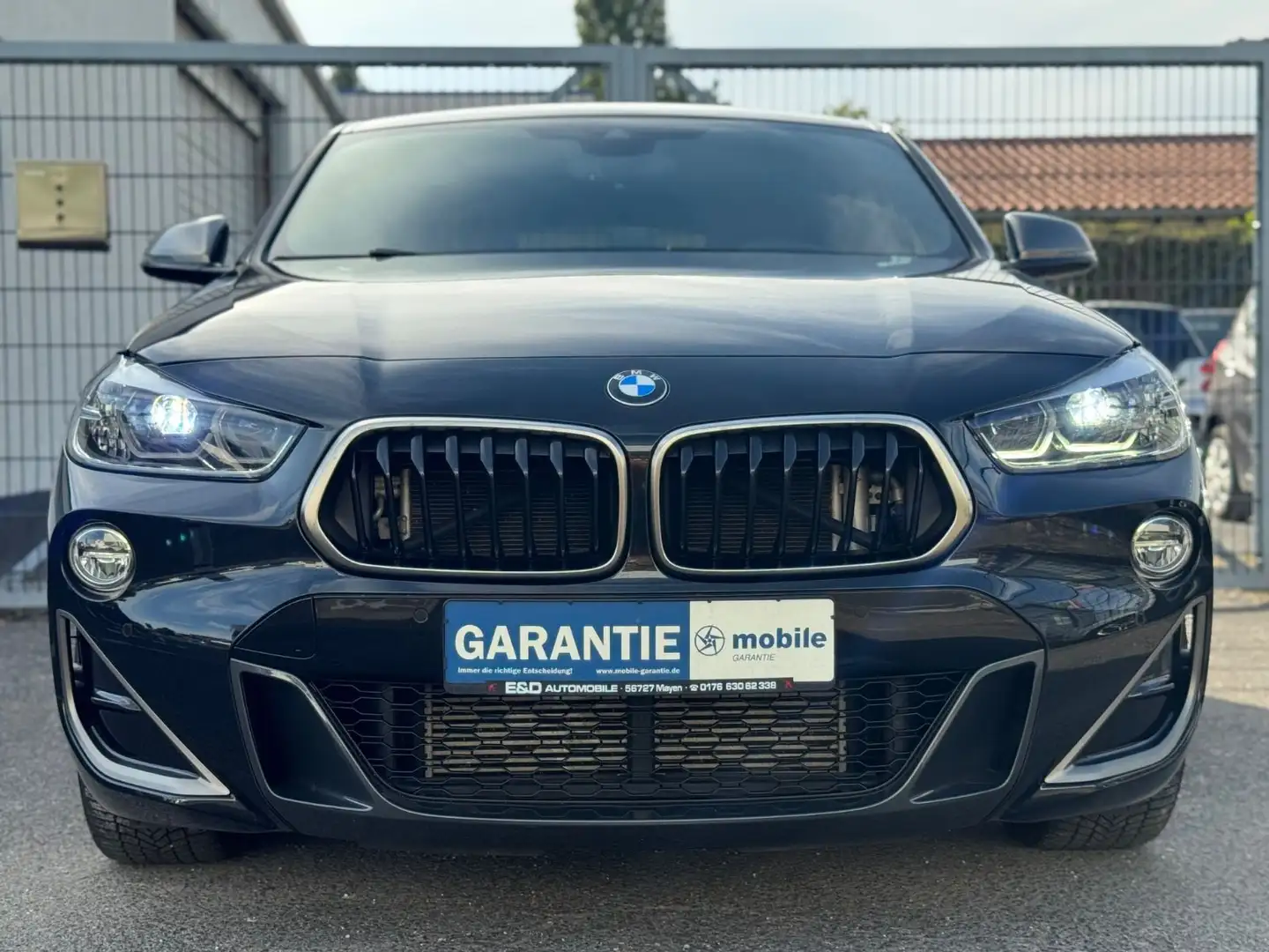 BMW X2 xDrive M35i*HEADUP*HARMAN KARDON*STANDHEIZUNG Zwart - 1