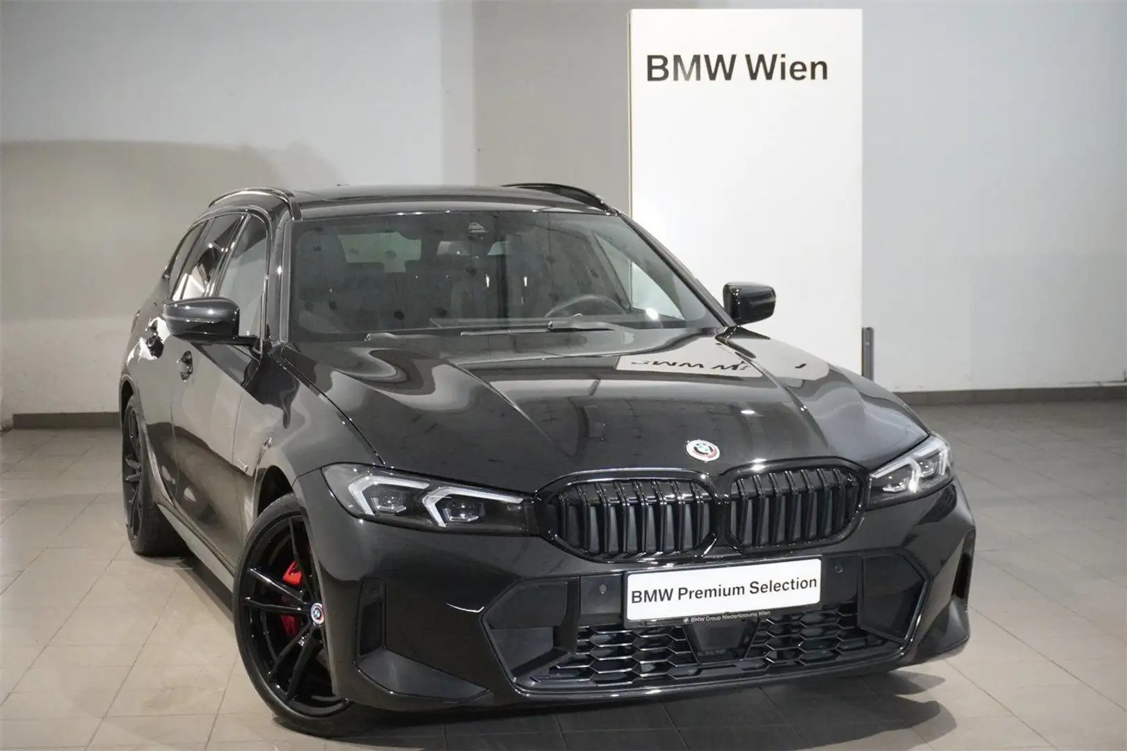 BMW 330 e Noir - 1