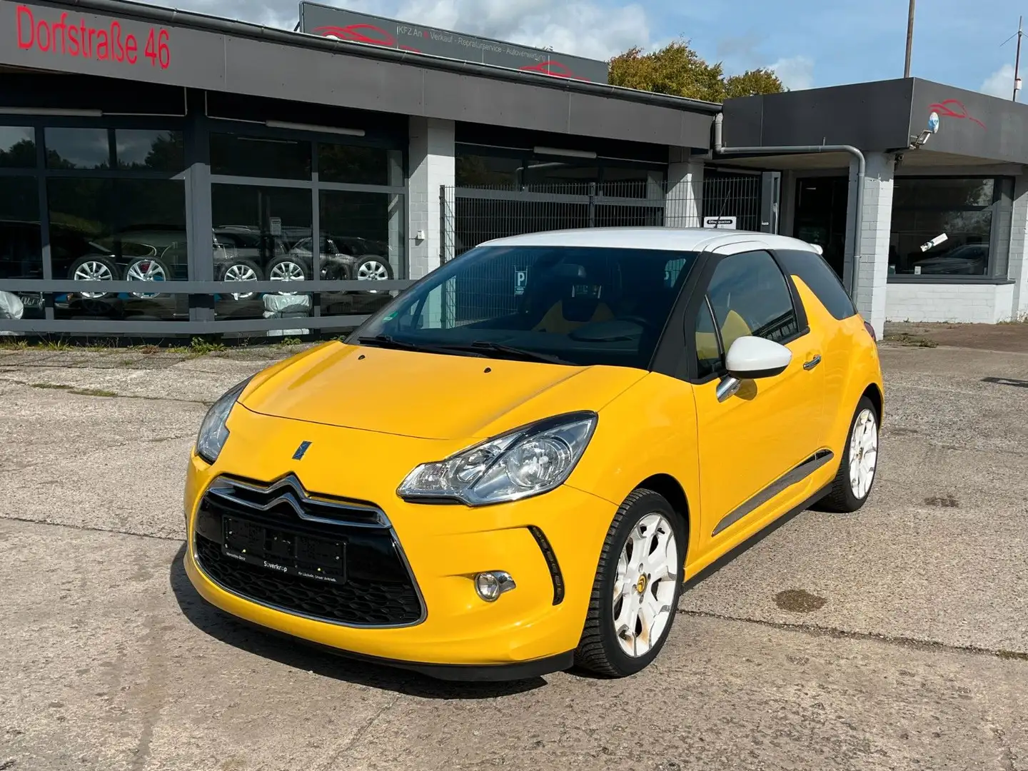 Citroen DS3 SportChic Gelb - 1