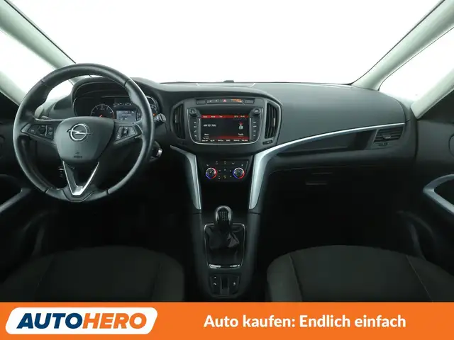 Opel Zafira Tourer view 12