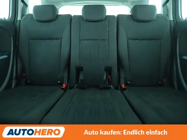 Opel Zafira Tourer view 15
