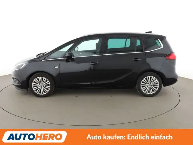 Opel Zafira Tourer view 3