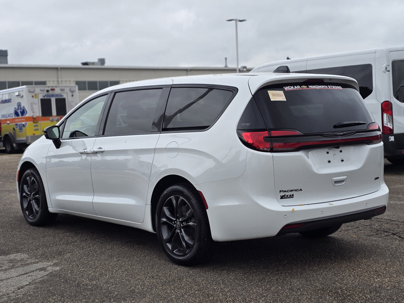 2026 Chrysler Pacifica