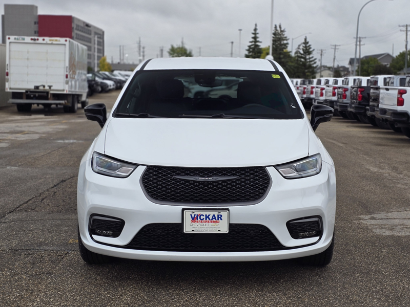 2026 Chrysler Pacifica