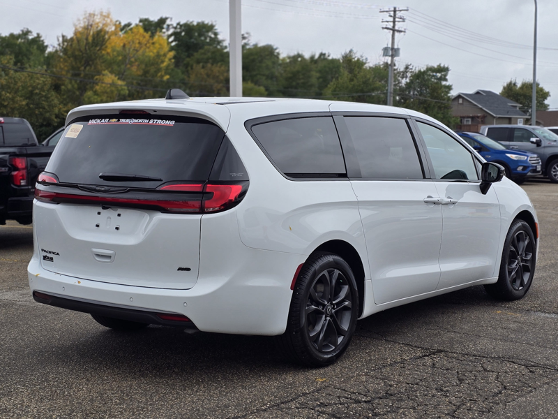 2026 Chrysler Pacifica