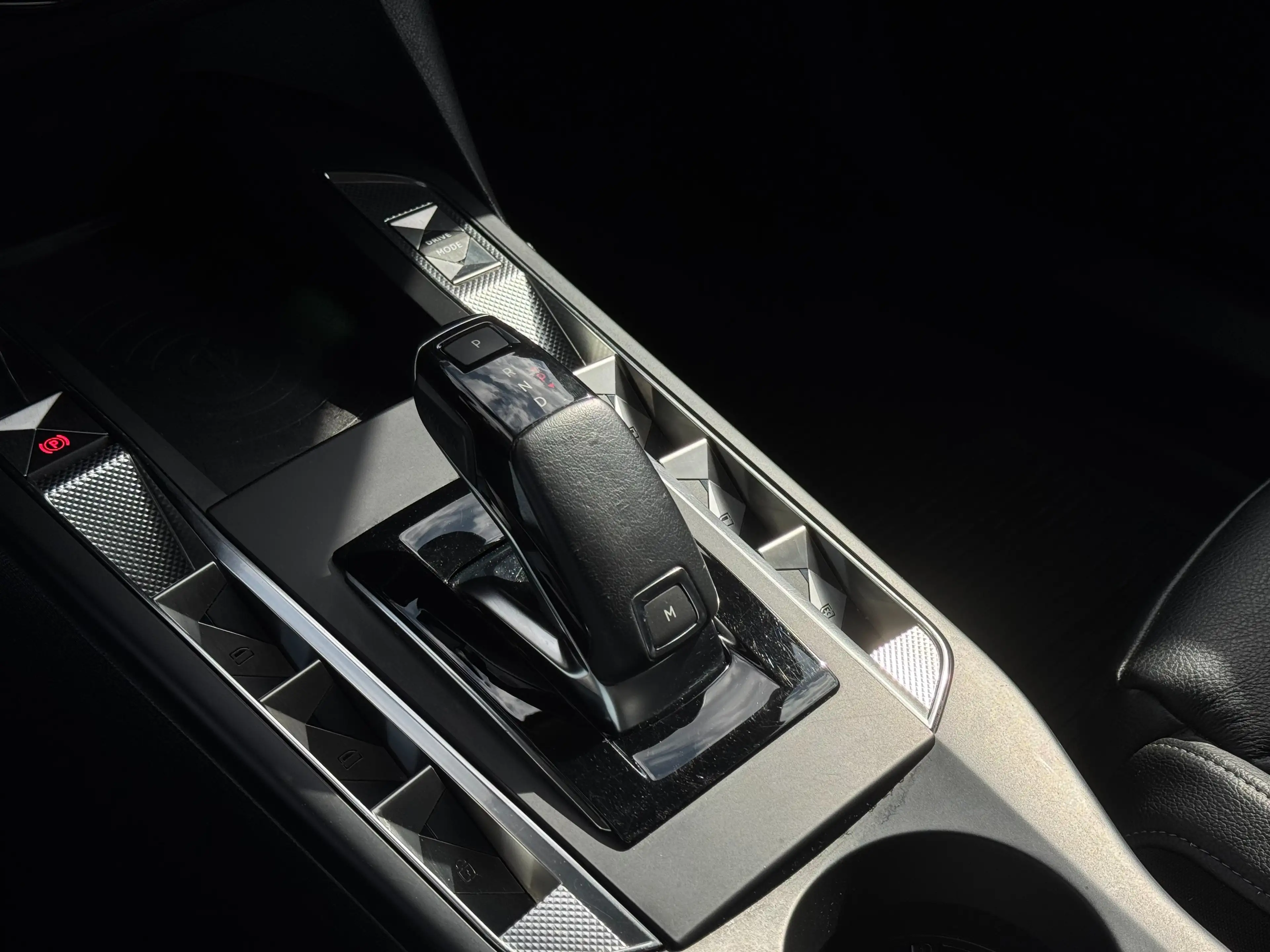 DS Automobiles DS 3 Crossback 1,2i*Vollleder*Sitzheizung*Kamera* — photo 13