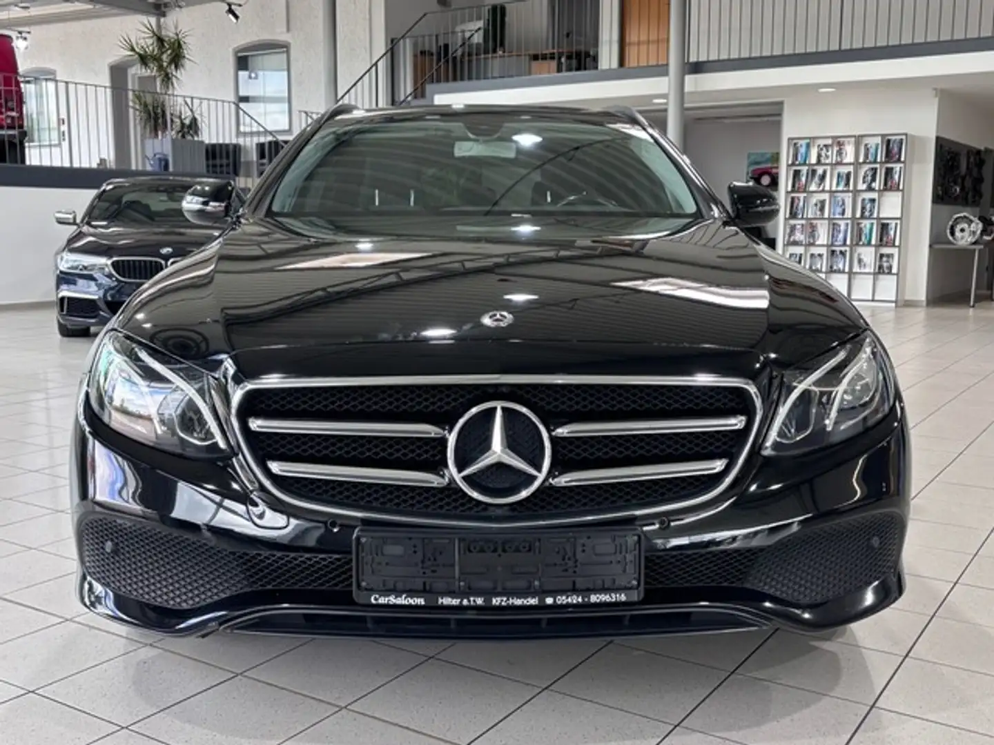 Mercedes-Benz E 300 de Schwarz - 1