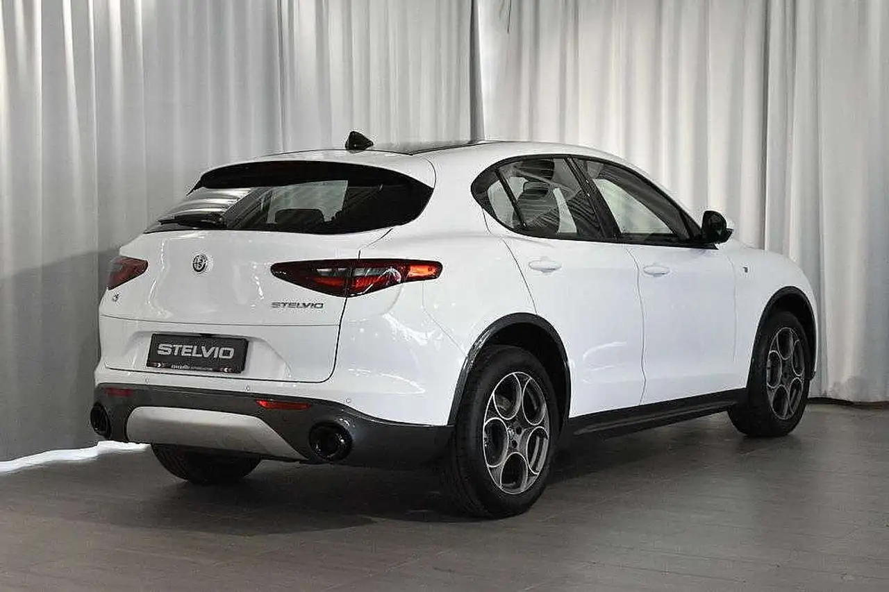 Alfa Romeo Stelvio 2022