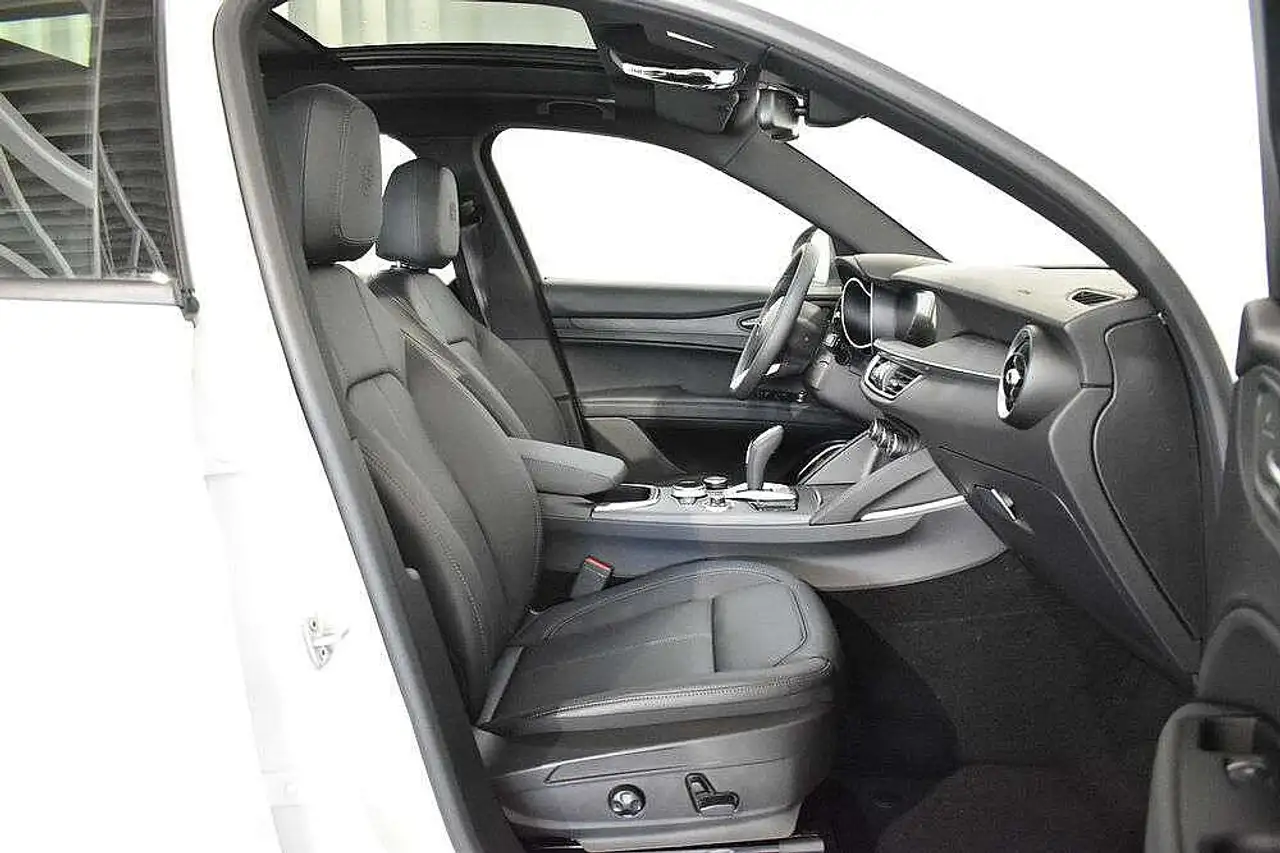 Alfa Romeo Stelvio 2022