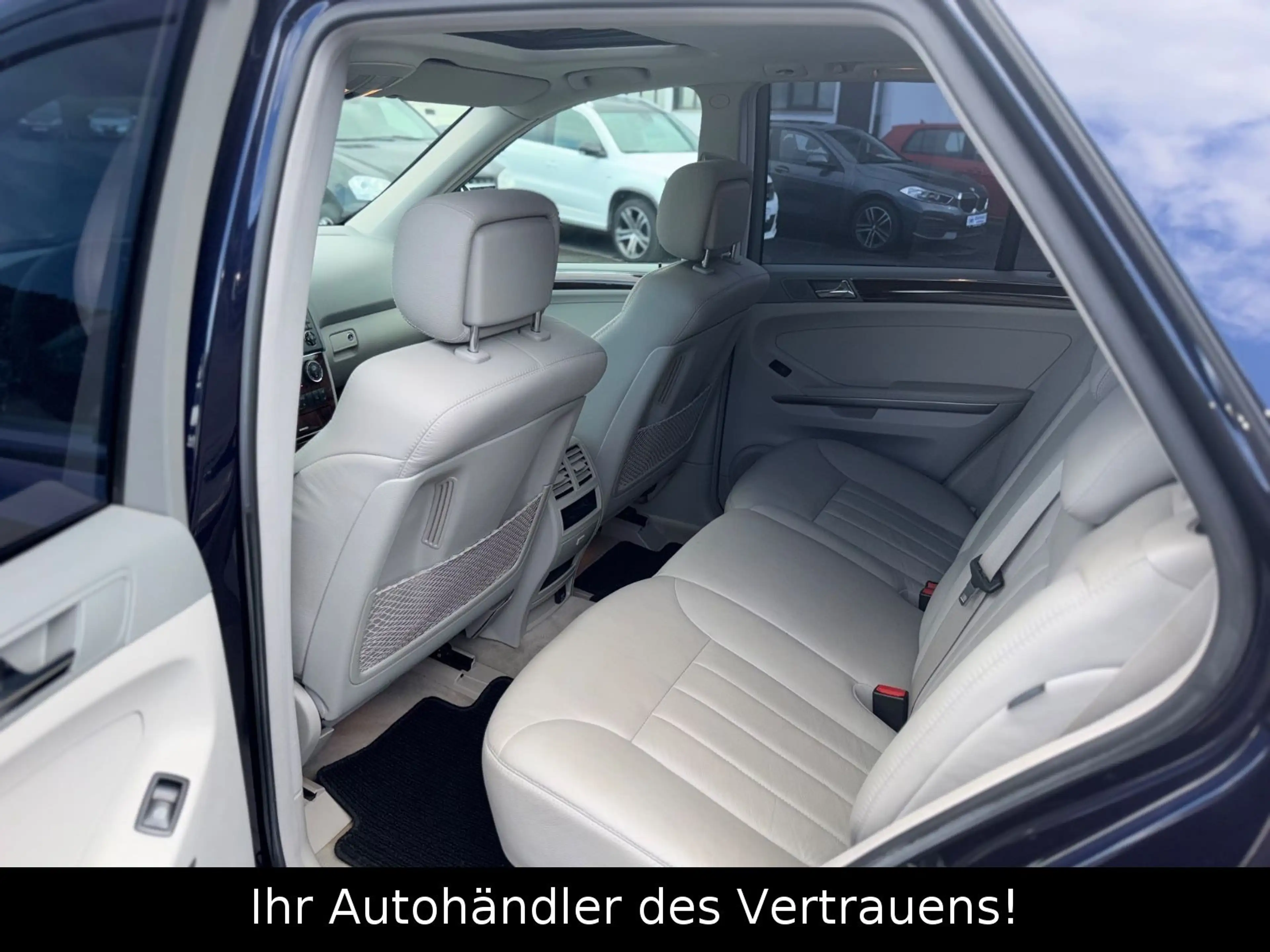 Mercedes-Benz ML 320 CDI 4Matic*Keyless*NAVI*AHK*DISTRONIC! — photo 15