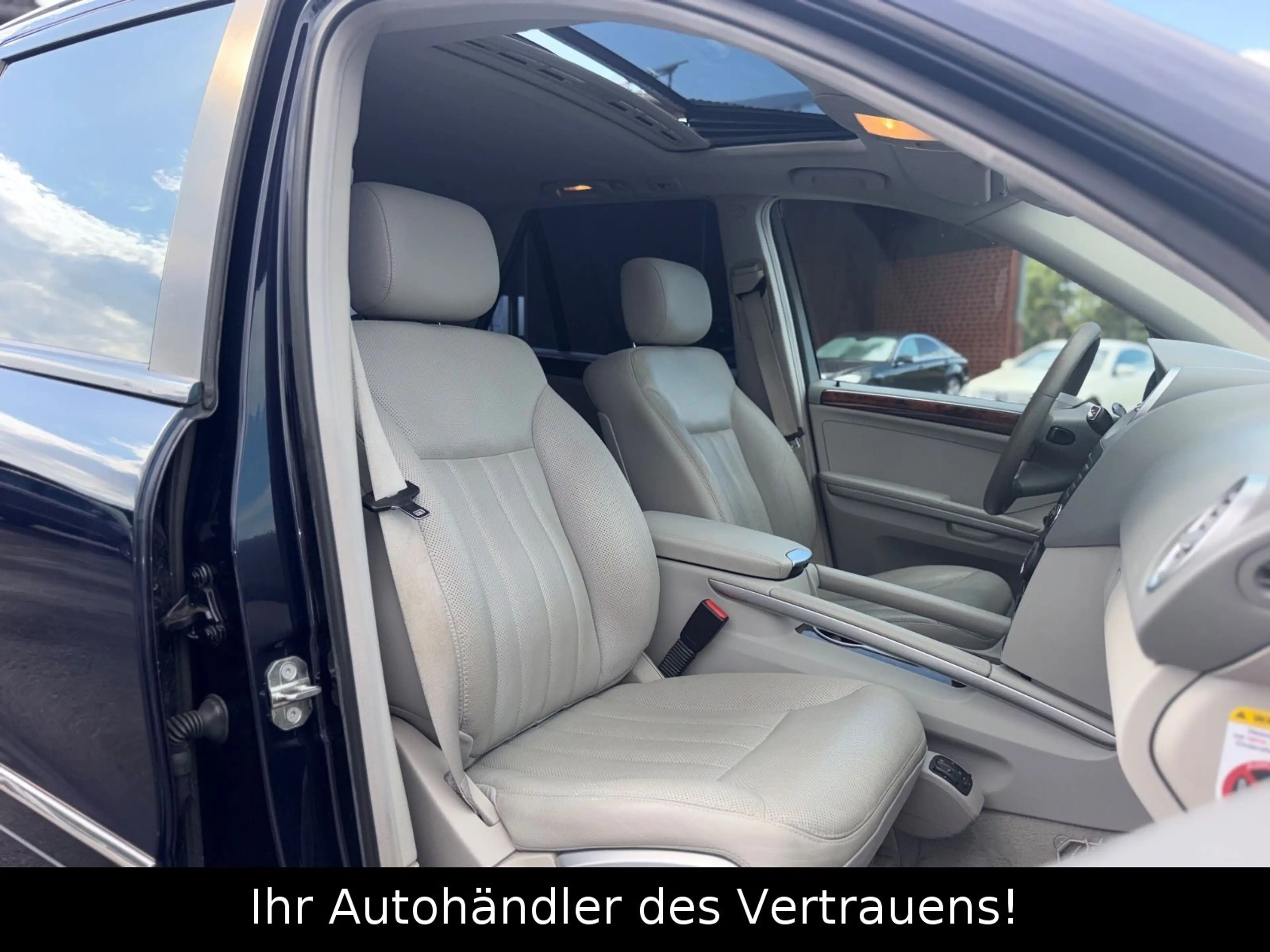 Mercedes-Benz ML 320 CDI 4Matic*Keyless*NAVI*AHK*DISTRONIC! — photo 9