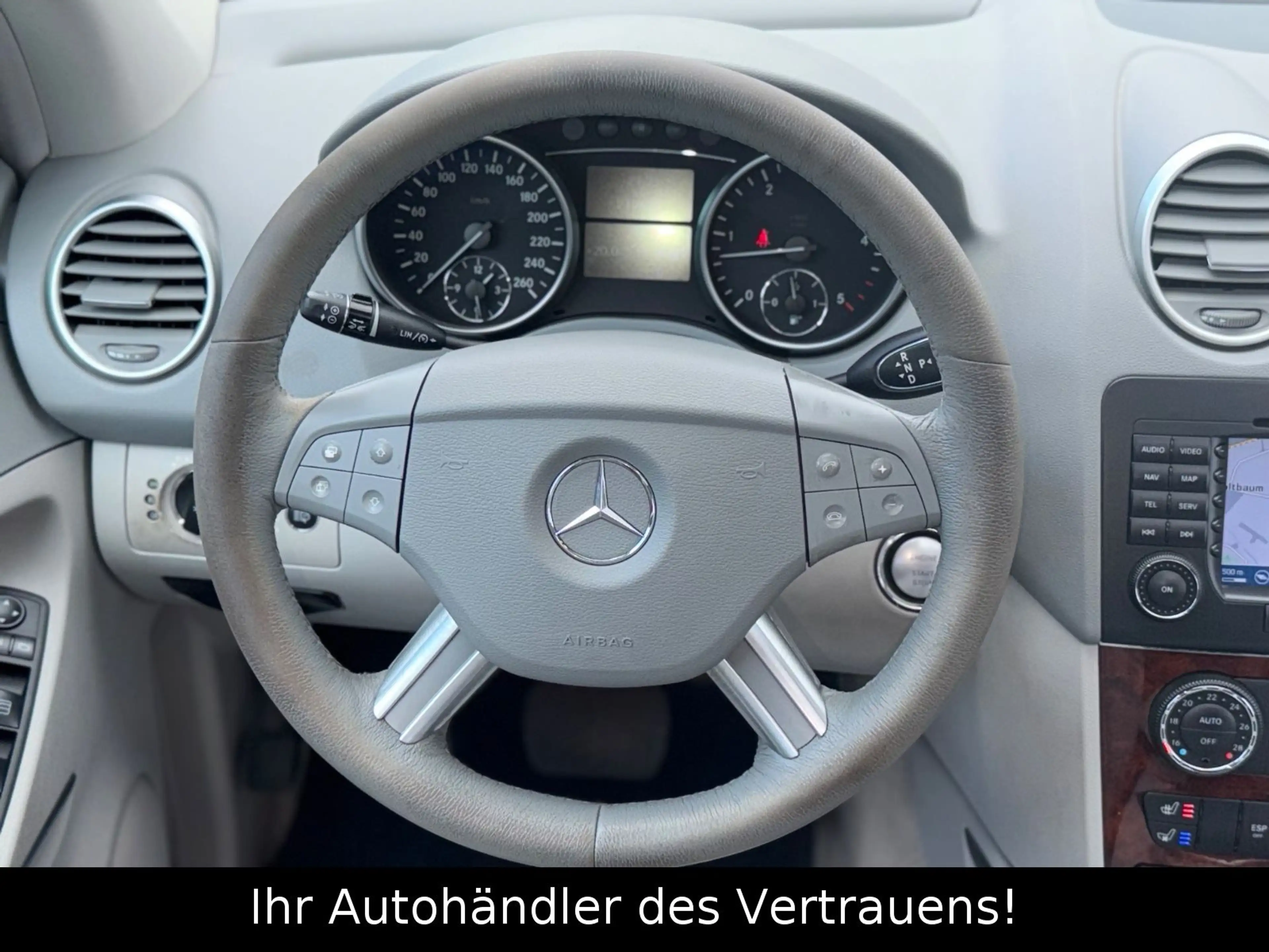Mercedes-Benz ML 320 CDI 4Matic*Keyless*NAVI*AHK*DISTRONIC! — photo 12