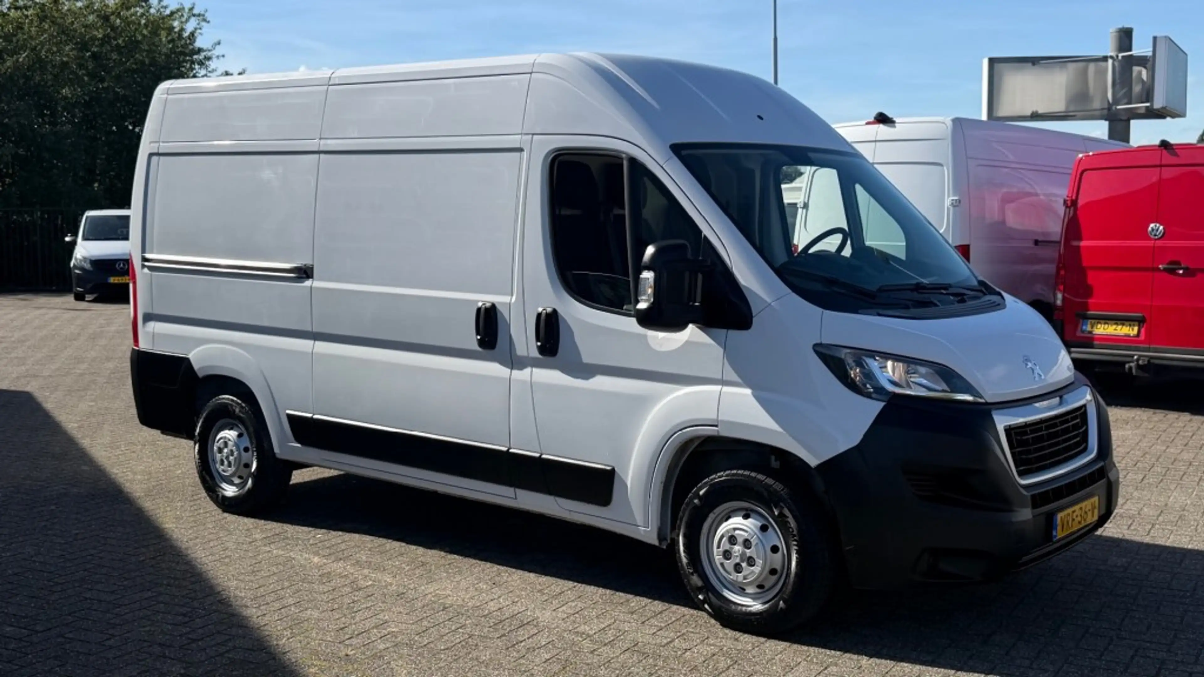 Peugeot Boxer 2.2 HDI 88KW 120PK L2H2 EURO 6 AIRCO/ CRUISE CONTR — photo 3