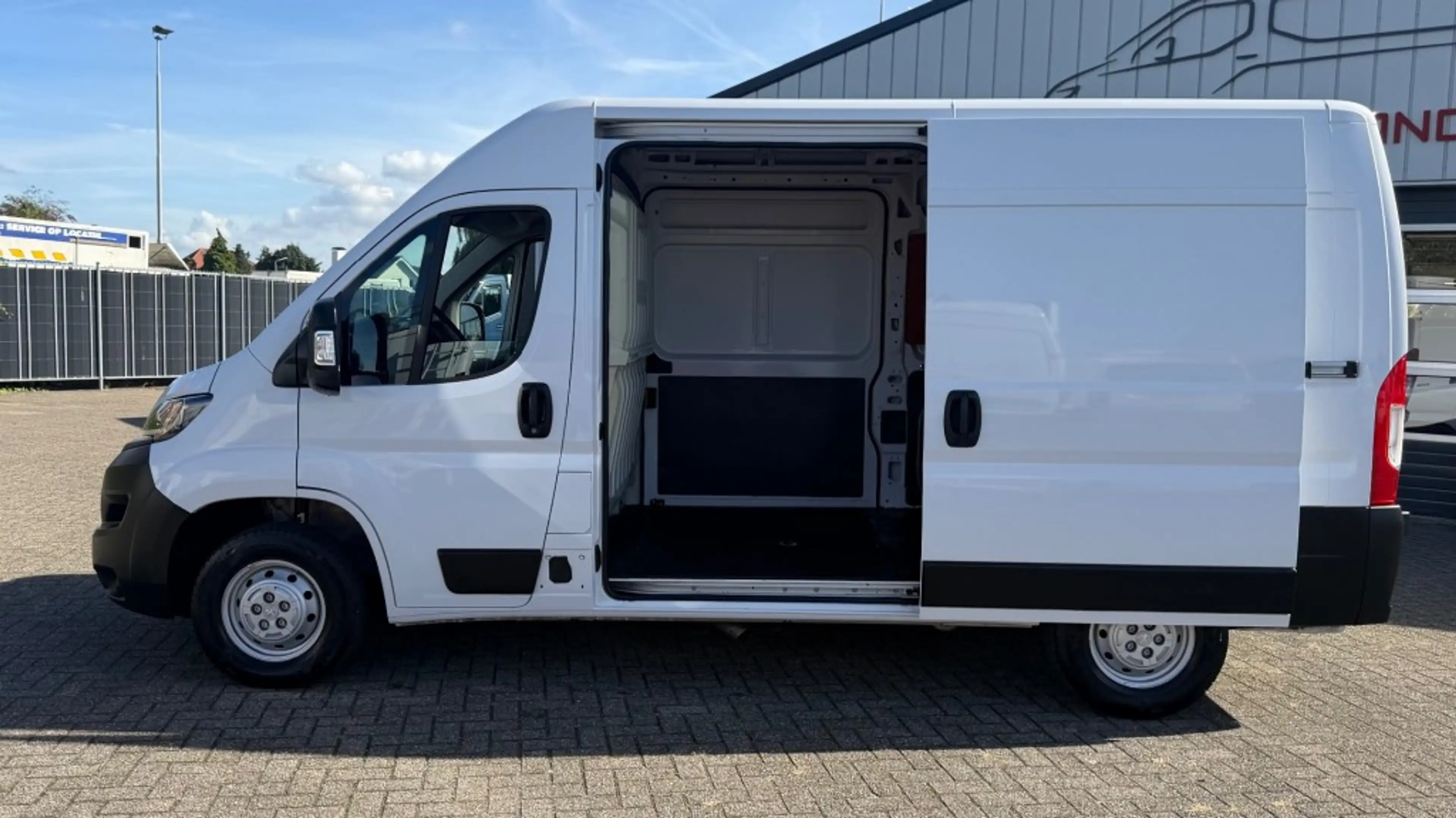 Peugeot Boxer 2.2 HDI 88KW 120PK L2H2 EURO 6 AIRCO/ CRUISE CONTR — photo 16