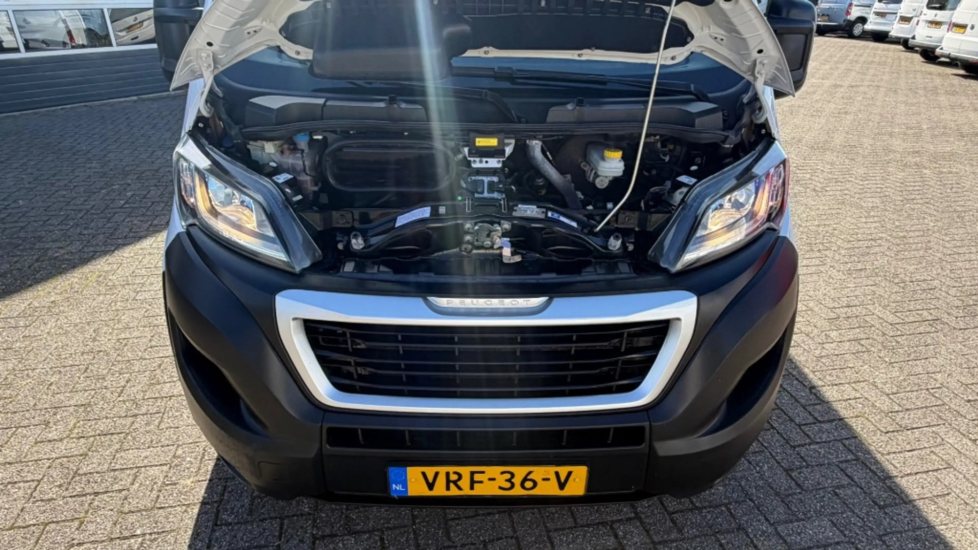 Peugeot Boxer 2.2 HDI 88KW 120PK L2H2 EURO 6 AIRCO/ CRUISE CONTR — photo 20