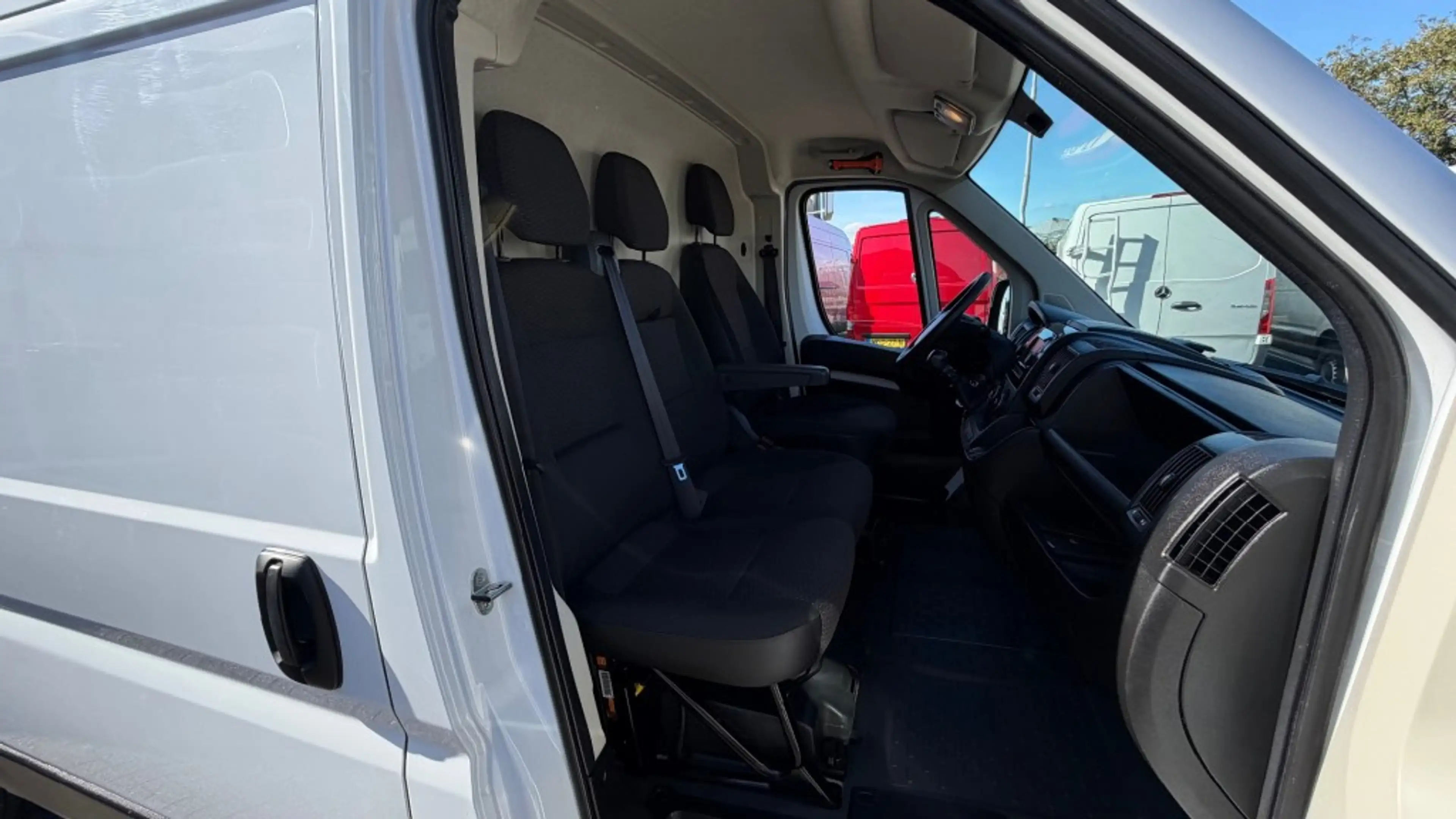Peugeot Boxer 2.2 HDI 88KW 120PK L2H2 EURO 6 AIRCO/ CRUISE CONTR — photo 6