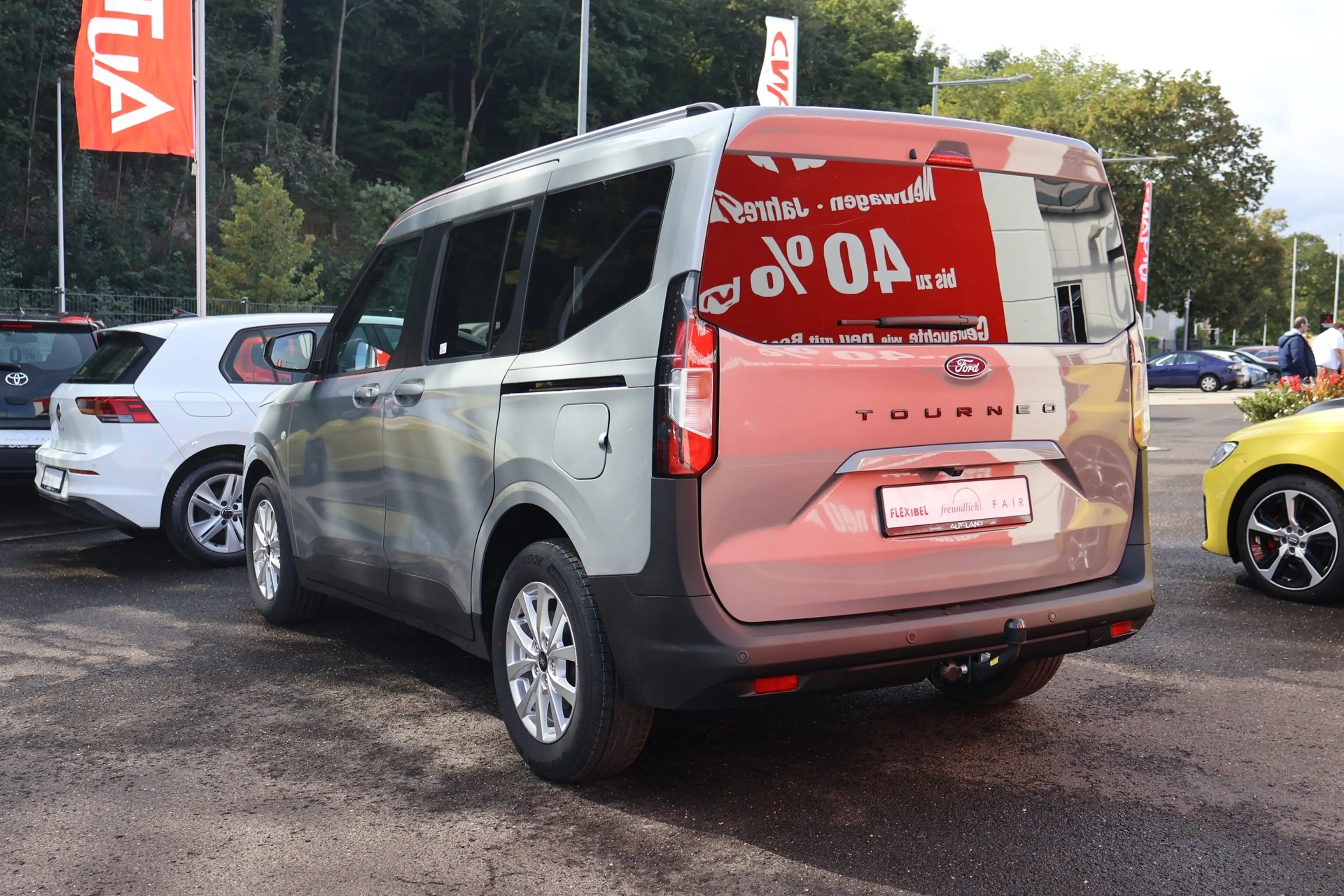 Ford Tourneo Courier Titanium 1.0 EB Aut. Kamera AHK — photo 3
