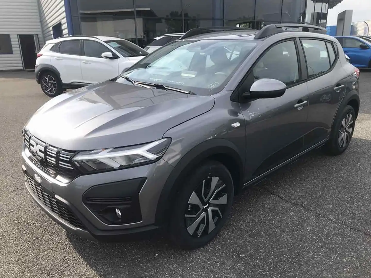 Dacia Sandero 1.0 TCE 90CH STEPWAY EXPRESSION AUTO -24 Gris - 1