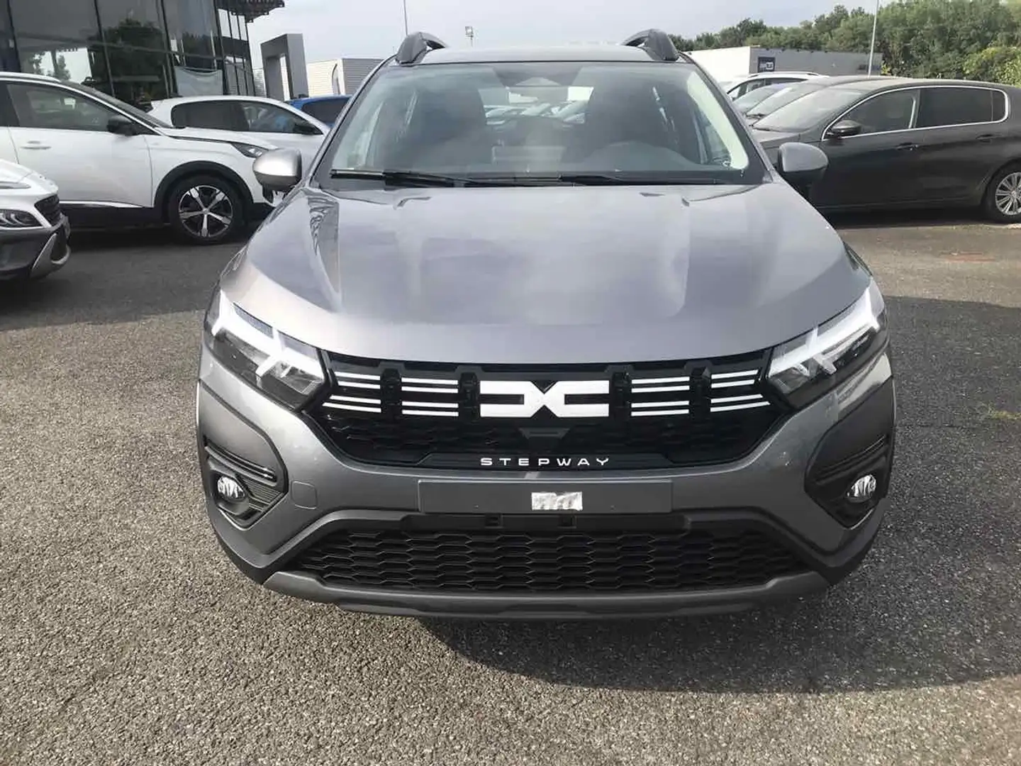 Dacia Sandero 1.0 TCE 90CH STEPWAY EXPRESSION AUTO -24 Gris - 2