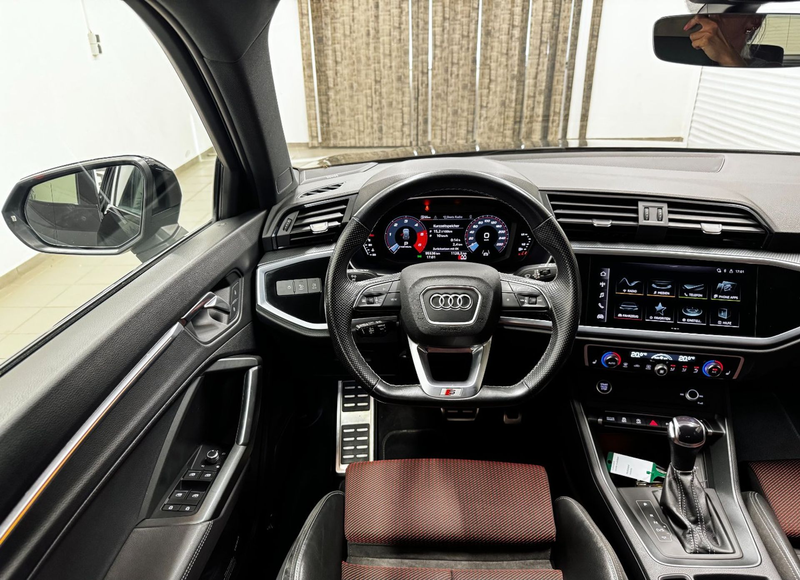 Audi Q3 35 2.0 TDI 2xS line — photo 15