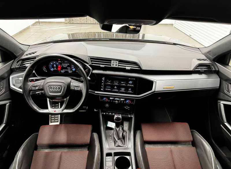 Audi Q3 35 2.0 TDI 2xS line — photo 14