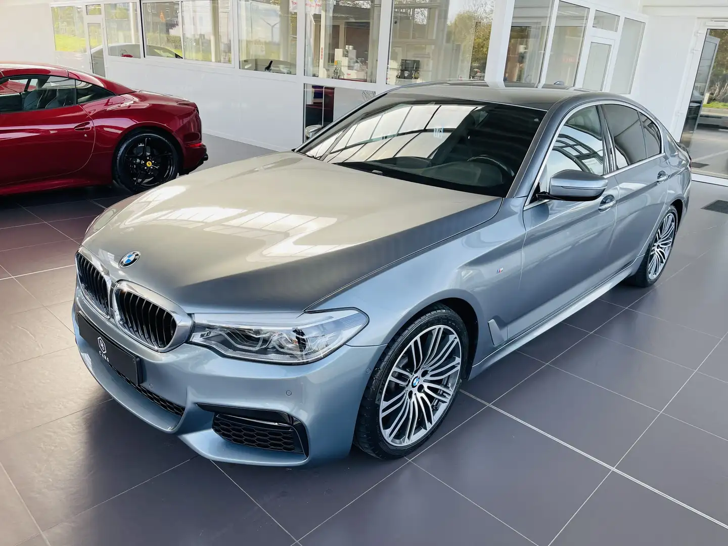 BMW 520 dA *** GARANTIE + PACK M + CUIR + GPS + LED *** Gris - 2