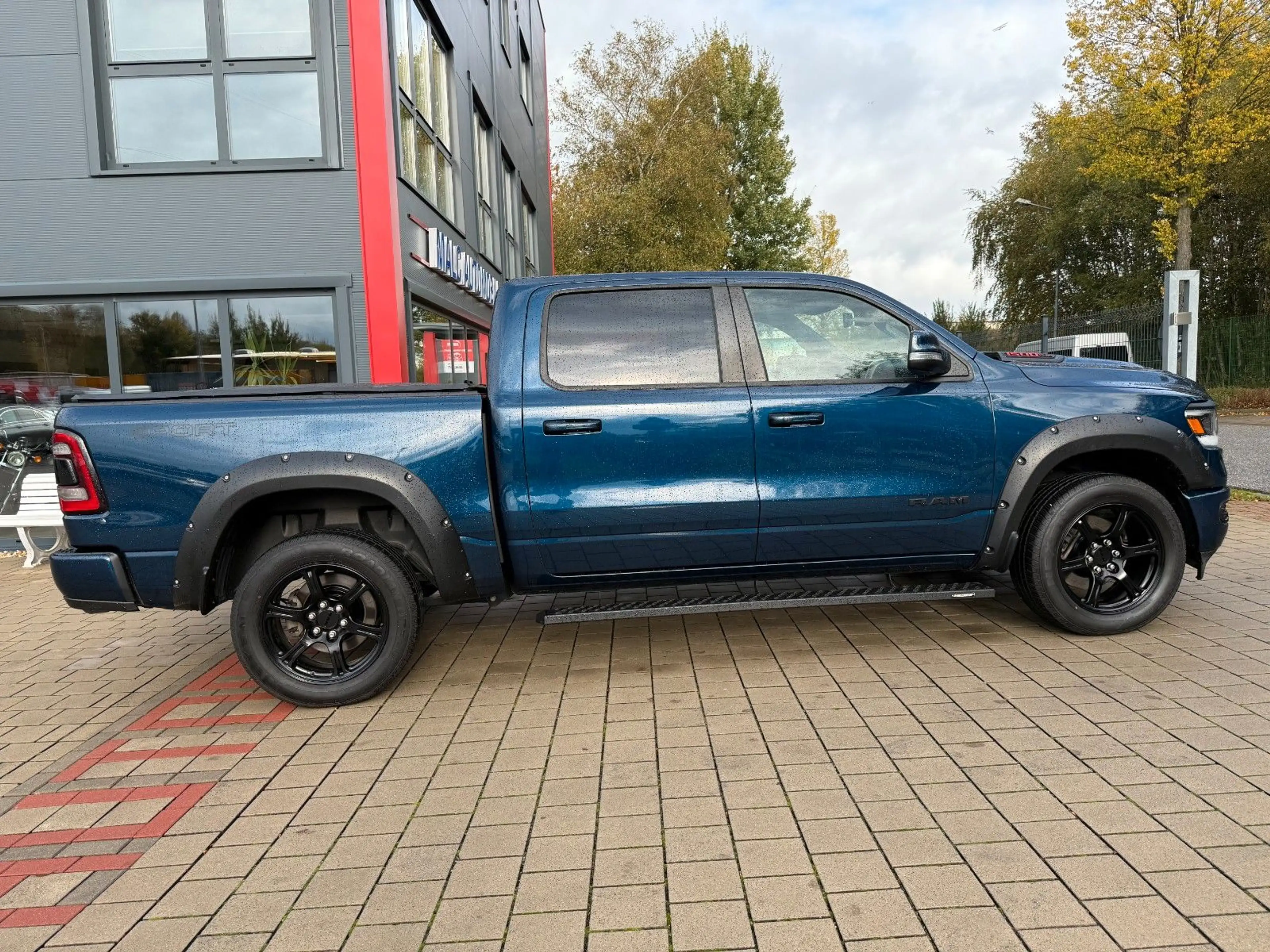 Dodge RAM 5.7HEMI Sport Pano /4x4/Navi/Kamera — photo 4