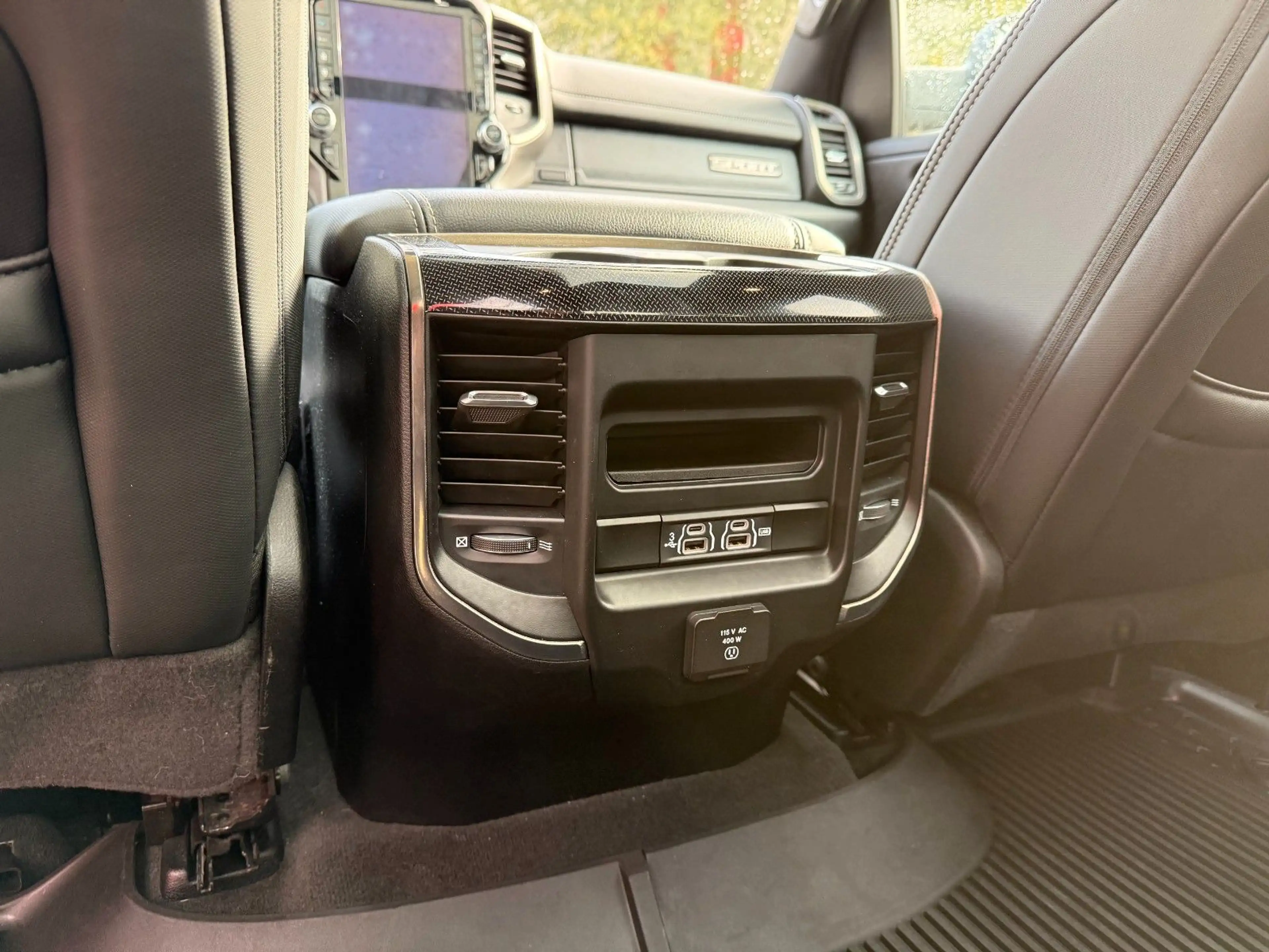 Dodge RAM 5.7HEMI Sport Pano /4x4/Navi/Kamera — photo 11