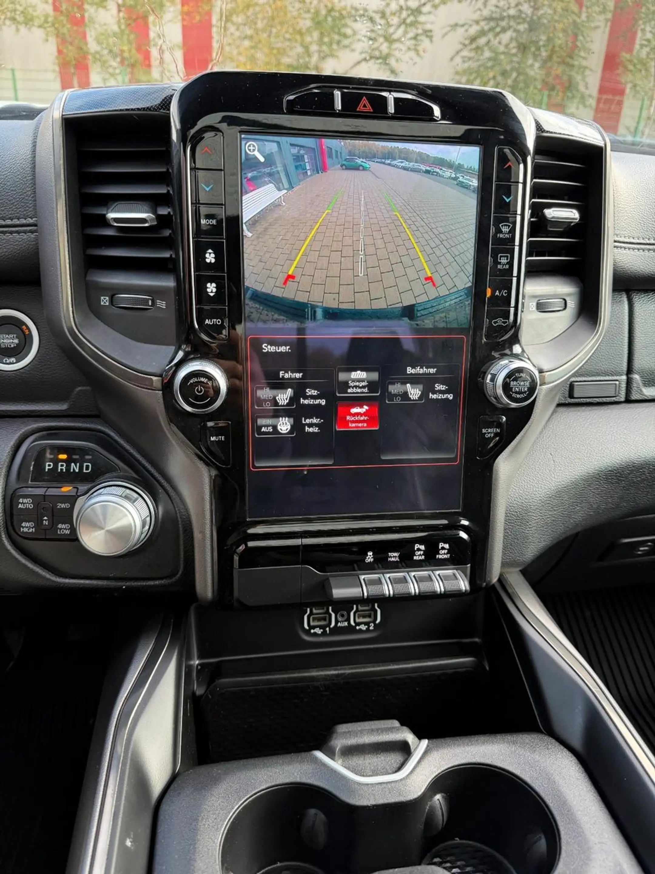 Dodge RAM 5.7HEMI Sport Pano /4x4/Navi/Kamera — photo 7