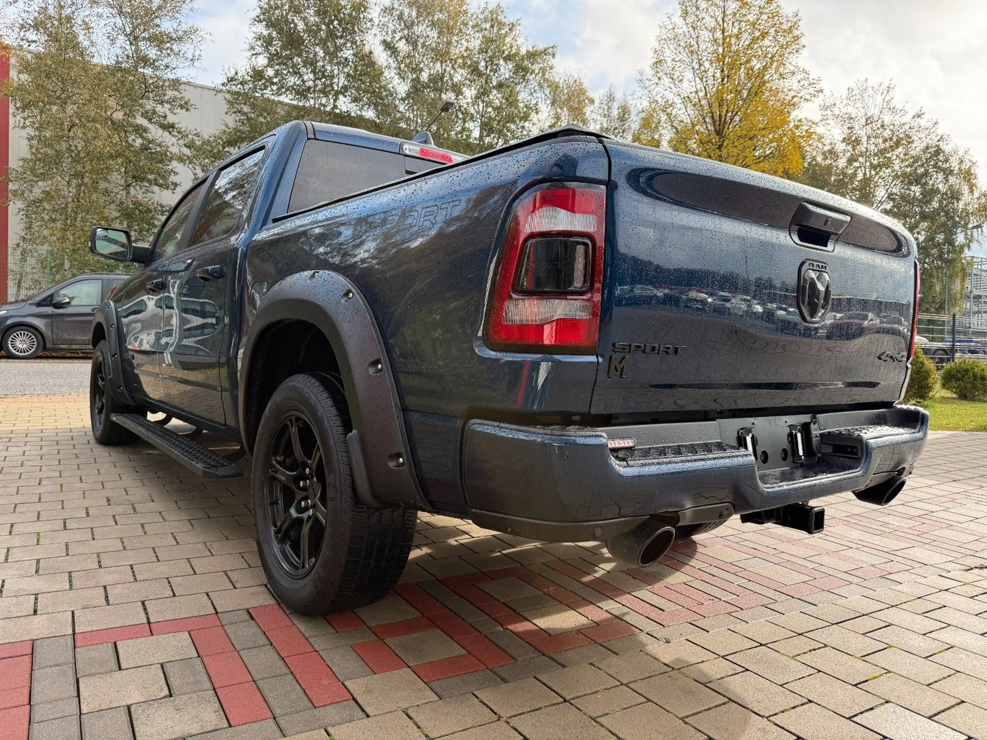 Dodge RAM 5.7HEMI Sport Pano /4x4/Navi/Kamera — photo 15