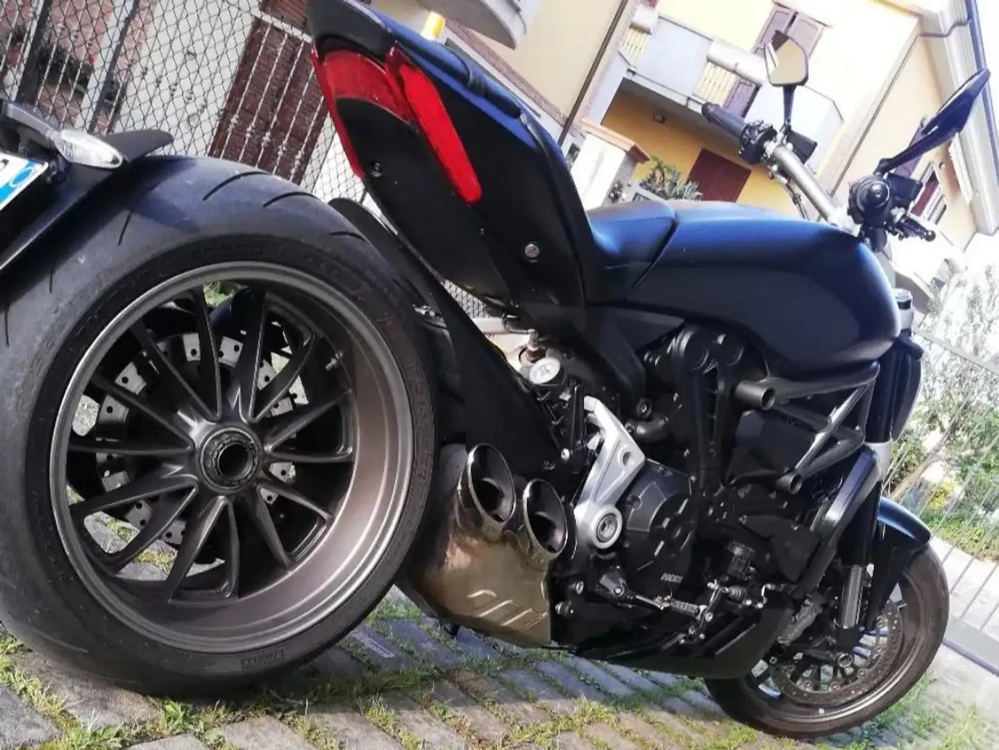 Ducati XDiavel Nero - 1